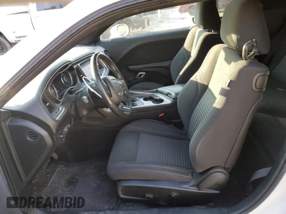 ✅ 2018 Dodge Challenger T/A • VIN: 2C3CDZBT5JH300888 • Lot: 74318453. Wystawiony na Copart z przebiegiem 79 995 mil. Bezpłatny archiwum sprzedaży aukcyjnych z USA i szczegółowy raport historii pojazdu na DreamBid. Zdjęcie 7.