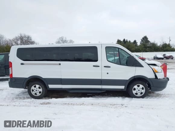 ✅ 2017 Ford Transit XL • VIN: 1FBZX2YM3HKA40535 • Lot: 41364177. Wystawiony na IAAI z przebiegiem 80 568 mil. Bezpłatny archiwum sprzedaży aukcyjnych z USA i szczegółowy raport historii pojazdu na DreamBid. Zdjęcie 14.