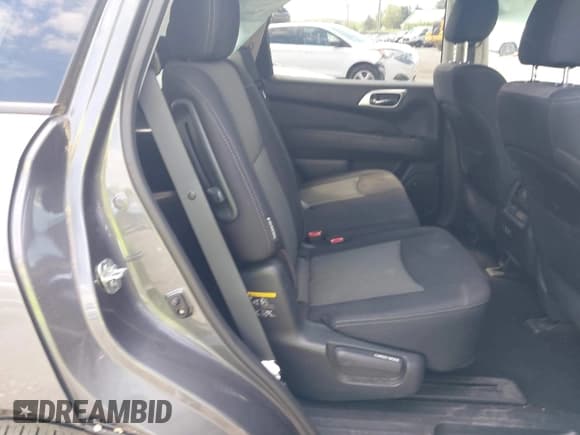 ✅ 2019 Nissan Pathfinder S • VIN: 5N1DR2MMXKC596621 • Lot: 42158372. Listed on IAAI with 71,796 mi. Free auction sales archive from the USA and detailed vehicle history report at DreamBid. Image 8.