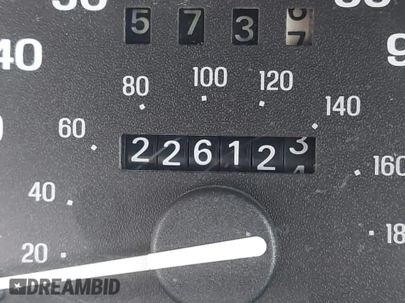 ✅ 1996 Ford Explorer XL • VIN: 1FMDU34X3TUA12716 • Lot: 42614135. Listed on IAAI with 226,123 mi. Free auction sales archive from the USA and detailed vehicle history report at DreamBid. Image 14.