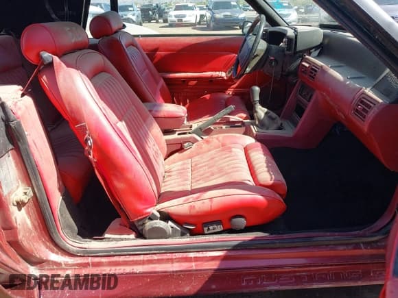 ✅ 1990 Ford Mustang GT • VIN: 1FACP45E4LF128009 • Лот: 42038392. Опубликован ранее на IAAI с пробегом 59 960 миль. Бесплатный доступ к архиву аукционных продаж из США и подробный отчёт об истории автомобиля на DreamBid. Изображение 5.