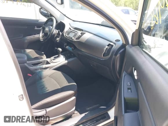 ✅ 2014 Kia Sportage SX • VIN: KNDPC3A61E7604620 • Lot: 42197968. Wystawiony na IAAI z przebiegiem 104 200 mil. Bezpłatny archiwum sprzedaży aukcyjnych z USA i szczegółowy raport historii pojazdu na DreamBid. Zdjęcie 5.