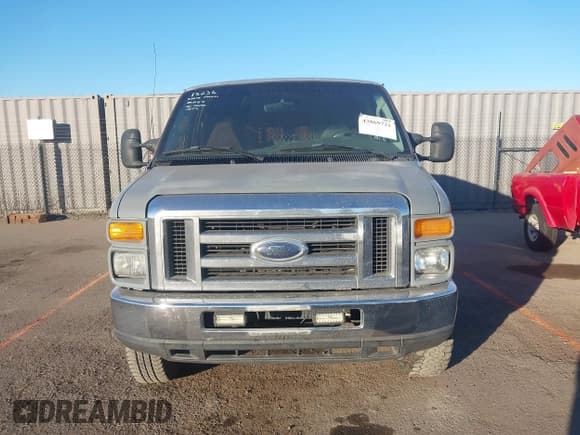 ✅ 2008 Ford Econoline Cargo Commercial • VIN: 1FTNE14W78DB01245 • Лот: 43869721. Опубликован ранее на IAAI с пробегом 378 123 миль. Бесплатный доступ к архиву аукционных продаж из США и подробный отчёт об истории автомобиля на DreamBid. Изображение 12.