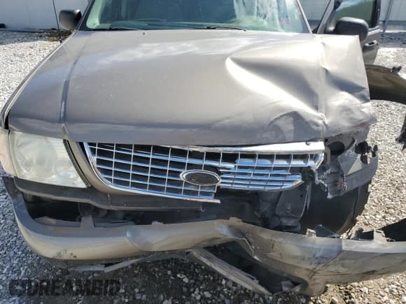 ✅ 2004 Ford Explorer XLT • VIN: 1FMZU73E94UC05497 • Lot: 73175304. Wystawiony na Copart z przebiegiem 175 933 mil. Bezpłatny archiwum sprzedaży aukcyjnych z USA i szczegółowy raport historii pojazdu na DreamBid. Zdjęcie 12.