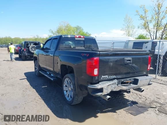 ✅ 2018 Chevrolet Silverado 1500 LTZ • VIN: 1GCVKSEC4JZ288522 • Лот: 42209933. Опубликован ранее на IAAI с пробегом 70 931 миль. Бесплатный доступ к архиву аукционных продаж из США и подробный отчёт об истории автомобиля на DreamBid. Изображение 3.