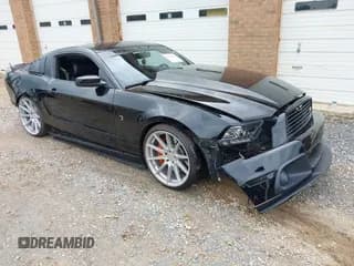 ✅ 2013 Ford Mustang GT • VIN: 1ZVBP8CF8D5225050 • Lot: 42697833. Listed on IAAI with 104,010 mi. Free auction sales archive from the USA and detailed vehicle history report at DreamBid. Image 1.