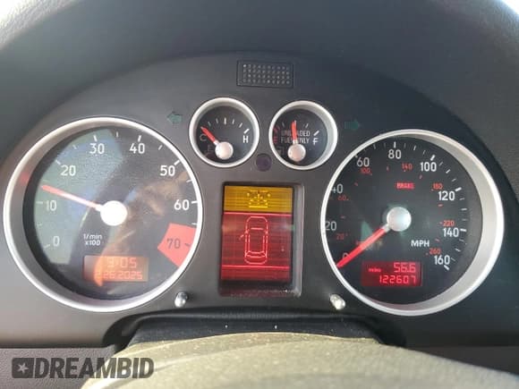 ✅ 2003 Audi TT • VIN: TRUWT28N031003689 • Lot: 46233815. Listed on Copart with 122,607 mi. Free auction sales archive from the USA and detailed vehicle history report at DreamBid. Image 9.