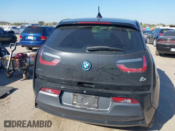 ✅ 2017 BMW i3 • VIN: WBY1Z8C37HV892405 • Lot: 43437044. Wystawiony na IAAI z przebiegiem 67 683 mil. Bezpłatny archiwum sprzedaży aukcyjnych z USA i szczegółowy raport historii pojazdu na DreamBid. Zdjęcie 16.