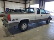✅ 1998 Chevrolet Silverado 1500 • VIN: 1GCEK19R8WR125081 • Lot: 61561675. Listed on Copart with 158,045 mi. Free auction sales archive from the USA and detailed vehicle history report at DreamBid. Image 3.