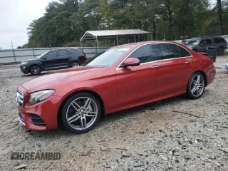 ✅ 2019 Mercedes-Benz E 300 • VIN: WDDZF4JB9KA631894 • Lot: 89841075. Wystawiony na Copart z przebiegiem 106 539 mil. Bezpłatny archiwum sprzedaży aukcyjnych z USA i szczegółowy raport historii pojazdu na DreamBid. Zdjęcie 1.