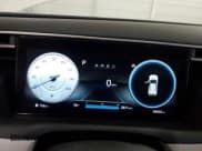 ✅ 2022 Hyundai Tucson SEL • VIN: 5NMJF3AE9NH070652 • Lot: 77156854. Wystawiony na Copart z przebiegiem 44 692 mil. Bezpłatny archiwum sprzedaży aukcyjnych z USA i szczegółowy raport historii pojazdu na DreamBid. Zdjęcie 9.