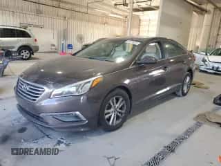2015 Hyundai Sonata SE z VIN 5NPE24AF4FH204757, wystawiony jako Copart lot #85375625 z przebiegiem 141 254 mil mil oraz Szkoda całkowita • Salvage title. Historia ofert i sprzedaży dostępna na DreamBid. Obrazek 1.