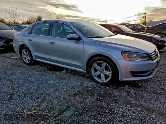 ✅ 2012 Volkswagen Passat SE • VIN: 1VWBP7A38CC089189 • Lot: 94911965. Listed on Copart with 216,058 mi. Free auction sales archive from the USA and detailed vehicle history report at DreamBid. Image 4.