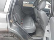 ✅ 2007 Jeep Grand Cherokee Laredo • VIN: 1J8GS48K77C595288 • Лот: 43747385. Опубликован ранее на IAAI с пробегом 260 201 миль. Бесплатный доступ к архиву аукционных продаж из США и подробный отчёт об истории автомобиля на DreamBid. Изображение 8.