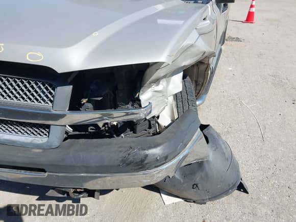 2005 Chevrolet Silverado 1500 LS с VIN 1GCEK19TX5E187860, выставлен на аукционе IAAI как лот 43381949 с пробегом 291 896 миль миль и . История ставок и продаж доступна на DreamBid. Изображение 6.