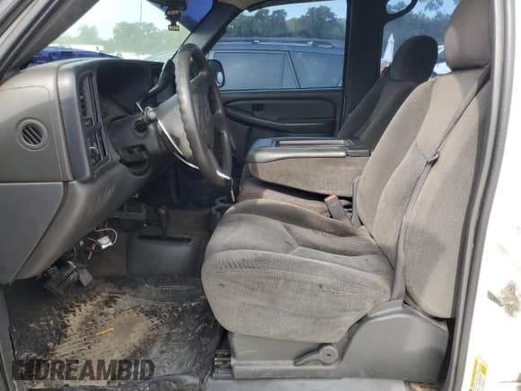 ✅ 2007 Chevrolet Silverado 2500HD LT1 • VIN: 1GCHK23D17F149547 • Lot: 80703605. Wystawiony na Copart z przebiegiem 252 487 mil. Bezpłatny archiwum sprzedaży aukcyjnych z USA i szczegółowy raport historii pojazdu na DreamBid. Zdjęcie 7.