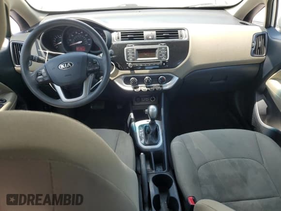 ✅ 2017 Kia Rio LX • VIN: KNADM4A3XH6098739 • Lot: 61633695. Wystawiony na Copart z przebiegiem 111 073 mil. Bezpłatny archiwum sprzedaży aukcyjnych z USA i szczegółowy raport historii pojazdu na DreamBid. Zdjęcie 8.