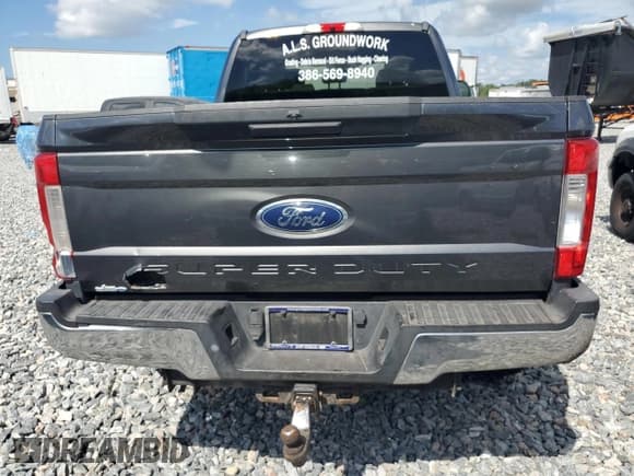 ✅ 2018 Ford F-250 XL • VIN: 1FT7W2BT7JEC22362 • Lot: 69270545. Listed on Copart with 157,451 mi. Free auction sales archive from the USA and detailed vehicle history report at DreamBid. Image 6.