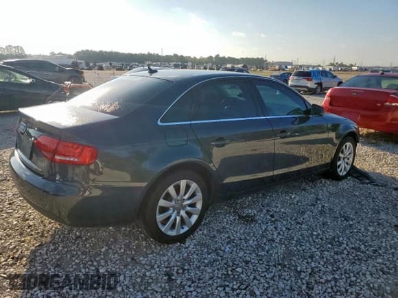 ✅ 2011 Audi A4 Premium Plus • VIN: WAUEFAFL5BN023420 • Lot: 81498325. Wystawiony na Copart z przebiegiem 138 553 mil. Bezpłatny archiwum sprzedaży aukcyjnych z USA i szczegółowy raport historii pojazdu na DreamBid. Zdjęcie 3.