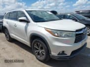 ✅ 2016 Toyota Highlander XLE • VIN: 5TDKKRFH3GS149871 • Lot: 42974962. Listed on IAAI with 125,658 mi. Free auction sales archive from the USA and detailed vehicle history report at DreamBid. Image 1.
