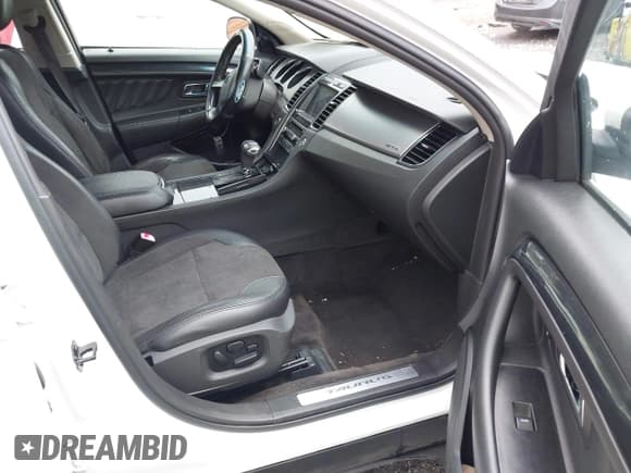 ✅ 2012 Ford Taurus SHO • VIN: 1FAHP2KT1CG137368 • Лот: 43058078. Опубликован ранее на IAAI с пробегом 201 500 миль. Бесплатный доступ к архиву аукционных продаж из США и подробный отчёт об истории автомобиля на DreamBid. Изображение 5.