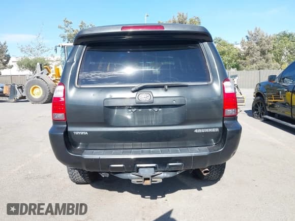 ✅ 2007 Toyota 4Runner Limited • VIN: JTEBT17R870067056 • Lot: 42685983. Listed on IAAI with 242,410 mi. Free auction sales archive from the USA and detailed vehicle history report at DreamBid. Image 17.