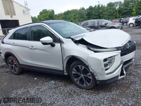 ✅ 2022 Mitsubishi Eclipse Cross SE • VIN: JA4ATWAA8NZ045495 • Lot: 43046977. Wystawiony na IAAI z przebiegiem 53 029 mil. Bezpłatny archiwum sprzedaży aukcyjnych z USA i szczegółowy raport historii pojazdu na DreamBid. Zdjęcie 12.