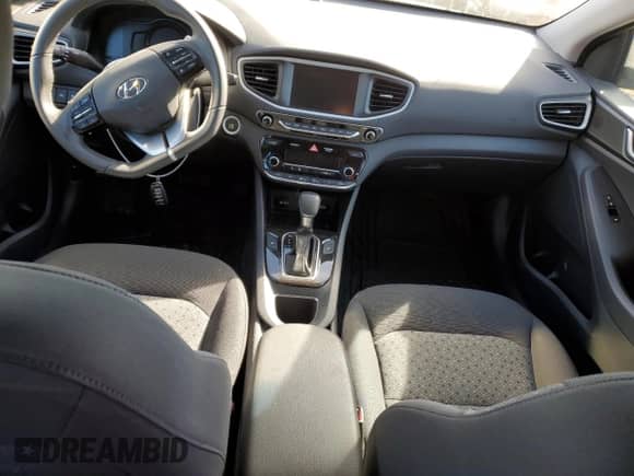 2019 Hyundai Ioniq SEL с VIN KMHC75LC8KU111060, выставлен на аукционе Copart как лот 76262864 с пробегом 132 863 миль миль и Списание • Salvage title. История ставок и продаж доступна на DreamBid. Изображение 8.