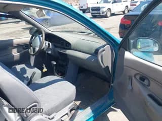 ✅ 1994 Ford Aspire • VIN: KNJLT05H3R6136472 • Lot: 43177424. Wystawiony na IAAI z przebiegiem 175 870 mil. Bezpłatny archiwum sprzedaży aukcyjnych z USA i szczegółowy raport historii pojazdu na DreamBid. Zdjęcie 5.