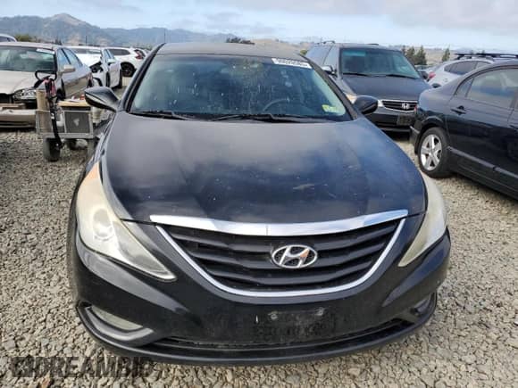 2013 Hyundai Sonata GLS z VIN 5NPEB4AC2DH514120, wystawiony jako Copart lot #90020585 z przebiegiem 152 029 mil mil oraz Czysty tytuł • Clean title. Historia ofert i sprzedaży dostępna na DreamBid. Obrazek 5.