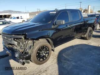 ✅ 2024 Chevrolet Silverado 1500 Custom • VIN: 1GCPABEK7RZ358240 • Лот: 87233215. Опубликован ранее на Copart с пробегом 21 790 миль. Бесплатный доступ к архиву аукционных продаж из США и подробный отчёт об истории автомобиля на DreamBid. Изображение 1.