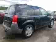 2005 Saturn VUE z VIN 5GZCZ63415S861895, wystawiony jako Copart lot #57214884 z przebiegiem 160 473 mil mil oraz Szkoda całkowita • Salvage title. Historia ofert i sprzedaży dostępna na DreamBid. Obrazek 3.