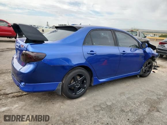 ✅ 2010 Toyota Corolla LE • VIN: 1NXBU4EE2AZ306633 • Lot: 71530975. Wystawiony na Copart z przebiegiem 161 928 mil. Bezpłatny archiwum sprzedaży aukcyjnych z USA i szczegółowy raport historii pojazdu na DreamBid. Zdjęcie 3.