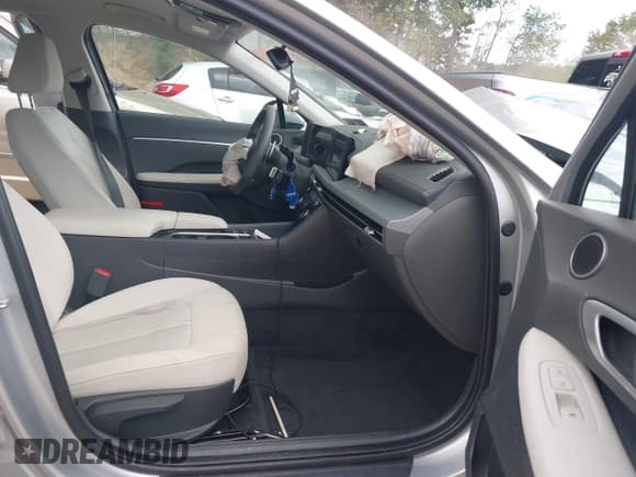 ✅ 2025 Hyundai Sonata SEL • VIN: KMHL64JA9SA484754 • Лот: 43098988. Опубликован ранее на IAAI с пробегом 6 649 миль. Бесплатный доступ к архиву аукционных продаж из США и подробный отчёт об истории автомобиля на DreamBid. Изображение 5.