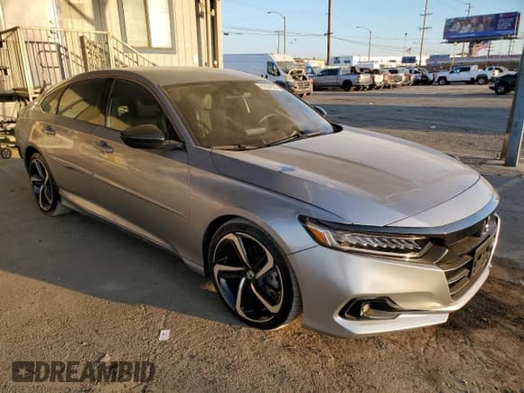 ✅ 2022 Honda Accord Sport • VIN: 1HGCV1F34NA023032 • Lot: 91834025. Wystawiony na Copart z przebiegiem 29 636 mil. Bezpłatny archiwum sprzedaży aukcyjnych z USA i szczegółowy raport historii pojazdu na DreamBid. Zdjęcie 4.