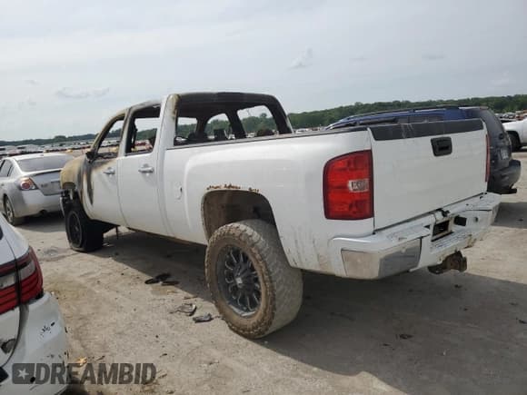 ✅ 2012 Chevrolet Silverado 2500HD LT • VIN: 1GC1KXC83CF135161 • Lot: 60626905. Wystawiony na Copart z przebiegiem Nie podano. Bezpłatny archiwum sprzedaży aukcyjnych z USA i szczegółowy raport historii pojazdu na DreamBid. Zdjęcie 2.