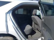 ✅ 2014 Chevrolet Equinox LT • VIN: 2GNALBEK0E6125524 • Lot: 43318992. Wystawiony na IAAI z przebiegiem 169 712 mil. Bezpłatny archiwum sprzedaży aukcyjnych z USA i szczegółowy raport historii pojazdu na DreamBid. Zdjęcie 8.