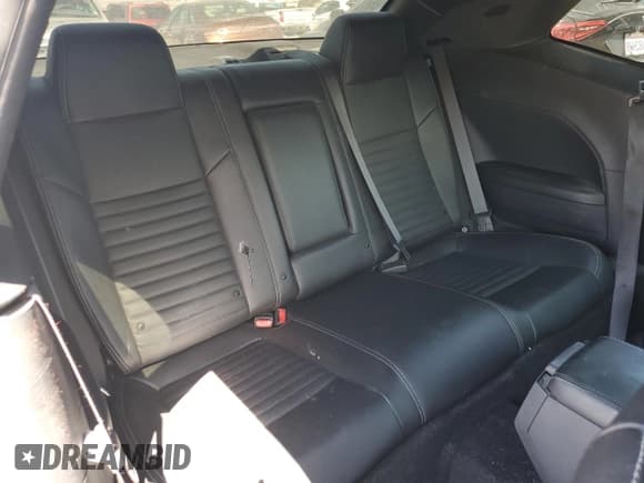 ✅ 2012 Dodge Challenger R/T Classic • VIN: 2C3CDYBT7CH285226 • Лот: 80919695. Опубликован ранее на Copart с пробегом 68 440 миль. Бесплатный доступ к архиву аукционных продаж из США и подробный отчёт об истории автомобиля на DreamBid. Изображение 10.