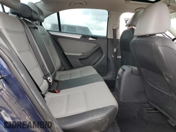 ✅ 2013 Volkswagen Jetta Hybrid SE • VIN: 3VW637AJ6DM229316 • Lot: 53700565. Listed on Copart with 140,156 mi. Free auction sales archive from the USA and detailed vehicle history report at DreamBid. Image 10.