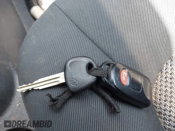 ✅ 2009 Kia Spectra Spectra5 • VIN: KNAFE241495024020 • Lot: 42826949. Wystawiony na IAAI z przebiegiem 63 413 mil. Bezpłatny archiwum sprzedaży aukcyjnych z USA i szczegółowy raport historii pojazdu na DreamBid. Zdjęcie 11.