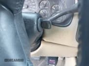 ✅ 2001 Chevrolet Silverado 2500HD LS • VIN: 1GCHK23U31F202241 • Lot: 41978203. Wystawiony na IAAI z przebiegiem 200 912 mil. Bezpłatny archiwum sprzedaży aukcyjnych z USA i szczegółowy raport historii pojazdu na DreamBid. Zdjęcie 11.