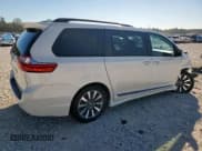 ✅ 2020 Toyota Sienna XLE Premium • VIN: 5TDYZ3DC5LS025251 • Лот: 91211845. Опубликован ранее на Copart с пробегом 90 631 миль. Бесплатный доступ к архиву аукционных продаж из США и подробный отчёт об истории автомобиля на DreamBid. Изображение 3.