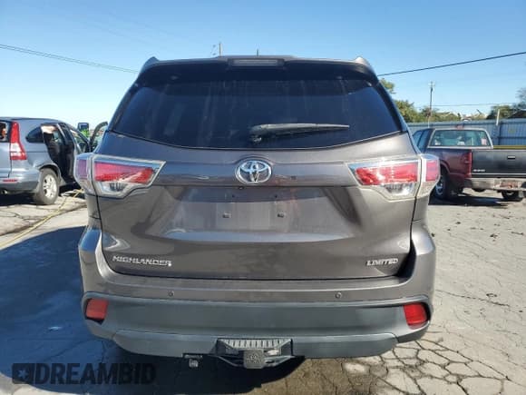 ✅ 2014 Toyota Highlander Limited • VIN: 5TDYKRFH3ES007950 • Lot: 87095745. Listed on Copart with 193,206 mi. Free auction sales archive from the USA and detailed vehicle history report at DreamBid. Image 6.