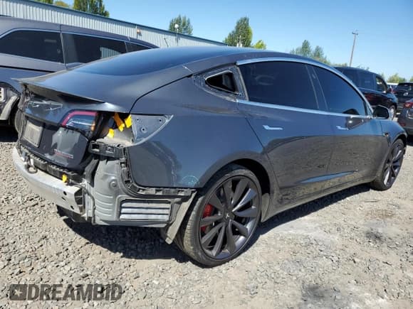 ✅ 2020 Tesla Model 3 Performance • VIN: 5YJ3E1EC6LF623667 • Lot: 66303205. Wystawiony na Copart z przebiegiem 99 793 mil. Bezpłatny archiwum sprzedaży aukcyjnych z USA i szczegółowy raport historii pojazdu na DreamBid. Zdjęcie 3.