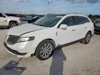 ✅ 2013 Lincoln MKT EcoBoost • VIN: 2LMHJ5AT1DBL50361 • Лот: 93518255. Опубликован ранее на Copart с пробегом 176 251 миль. Бесплатный доступ к архиву аукционных продаж из США и подробный отчёт об истории автомобиля на DreamBid. Изображение 1.
