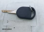 ✅ 2005 Ford Explorer Eddie Bauer • VIN: 1FMDU74K65UB36705 • Lot: 42704357. Wystawiony na IAAI z przebiegiem 207 245 mil. Bezpłatny archiwum sprzedaży aukcyjnych z USA i szczegółowy raport historii pojazdu na DreamBid. Zdjęcie 11.