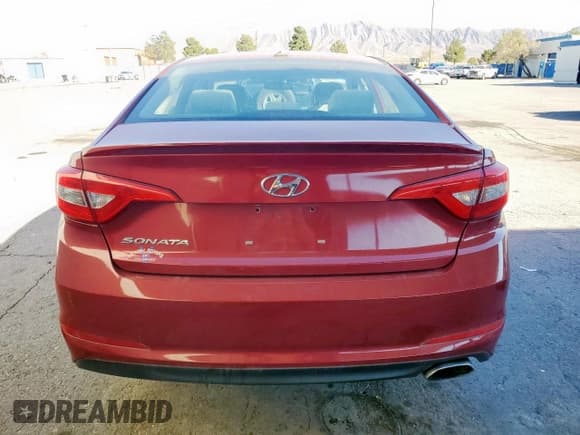 ✅ 2015 Hyundai Sonata SE • VIN: 5NPE24AF0FH022974 • Лот: 90953475. Опубликован ранее на Copart с пробегом 133 756 миль. Бесплатный доступ к архиву аукционных продаж из США и подробный отчёт об истории автомобиля на DreamBid. Изображение 6.