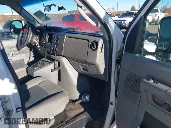 ✅ 2011 Ford Econoline Cargo Commercial • VIN: 1FDSS3EL8BDB09031 • Lot: 41468583. Listed on IAAI with 368,599 mi. Free auction sales archive from the USA and detailed vehicle history report at DreamBid. Image 5.