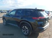 ✅ 2023 Nissan Rogue SV • VIN: 5N1BT3BA9PC893300 • Lot: 43270477. Wystawiony na IAAI z przebiegiem 36 589 mil. Bezpłatny archiwum sprzedaży aukcyjnych z USA i szczegółowy raport historii pojazdu na DreamBid. Zdjęcie 3.