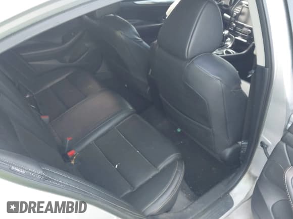 ✅ 2019 Nissan Maxima SV • VIN: 1N4AA6AV4KC376688 • Lot: 42567641. Wystawiony na IAAI z przebiegiem 178 411 mil. Bezpłatny archiwum sprzedaży aukcyjnych z USA i szczegółowy raport historii pojazdu na DreamBid. Zdjęcie 8.